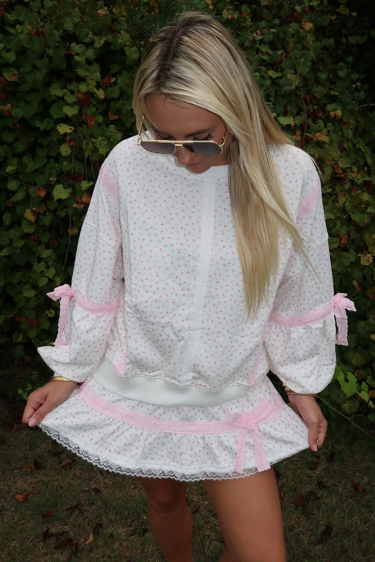 Ditsy Flower Printed French Terry Skirt With Lace Detailed Sweatshirt